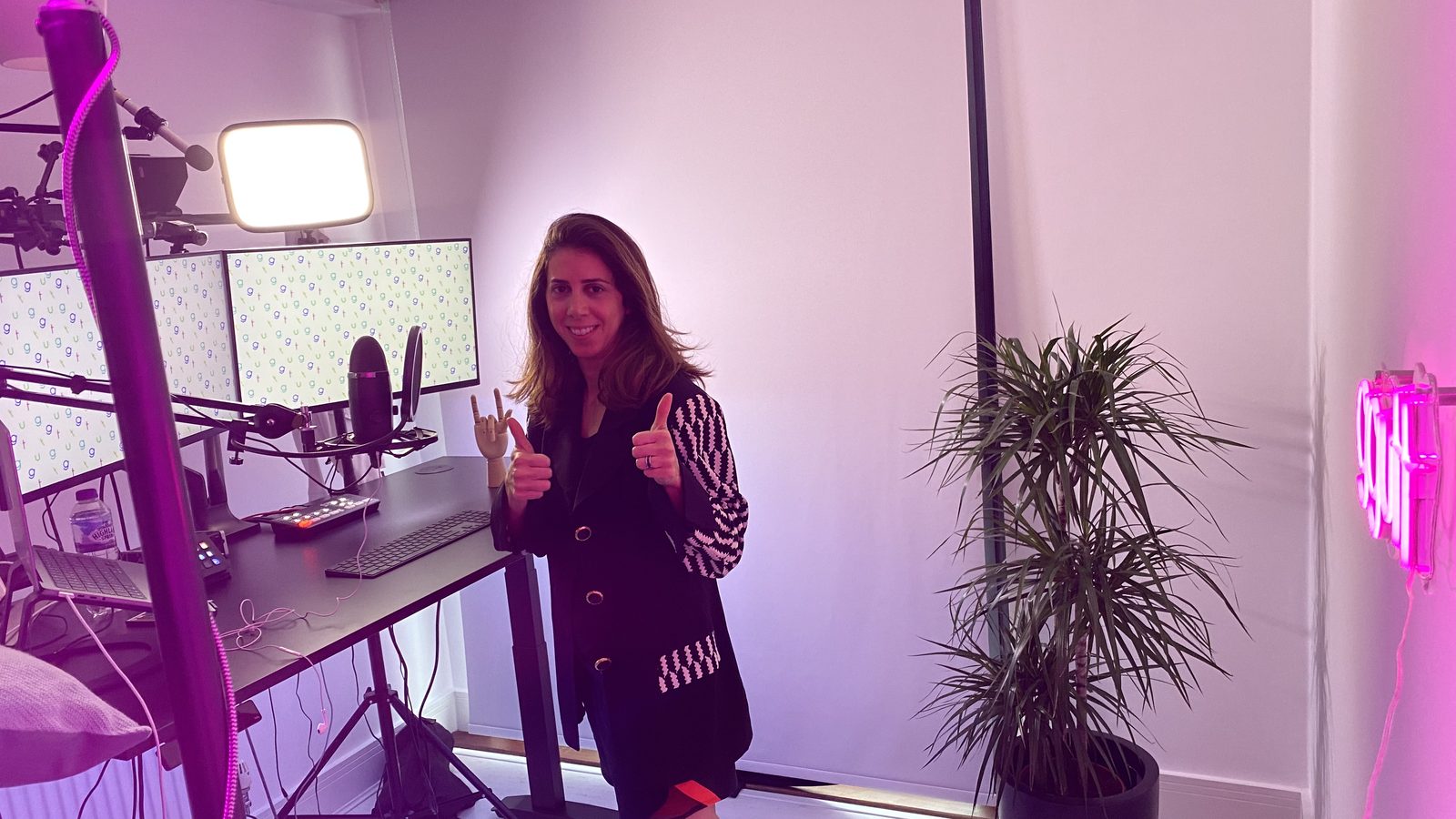 In the GGUTT Talks studio